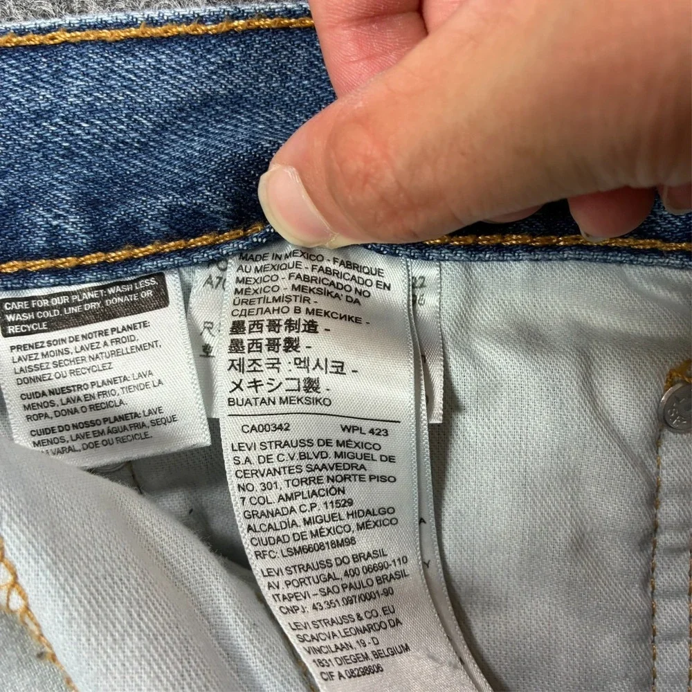 Levis excellent pre